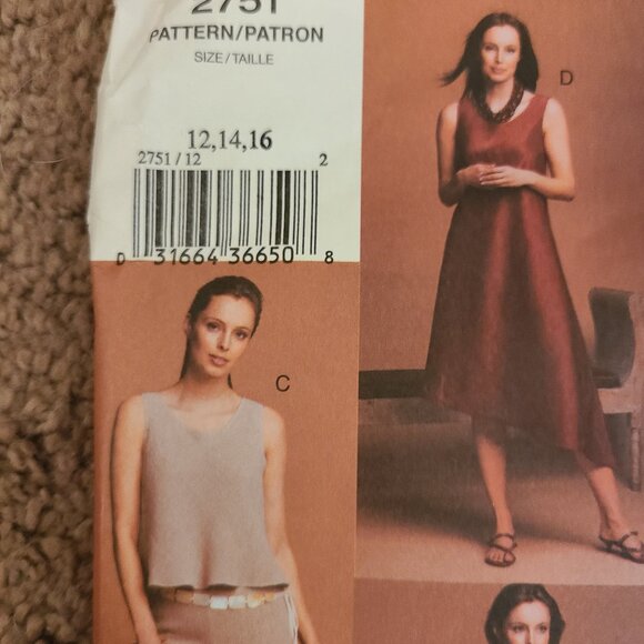 11 Vintage Vogue Patterns - Picture 15 of 16